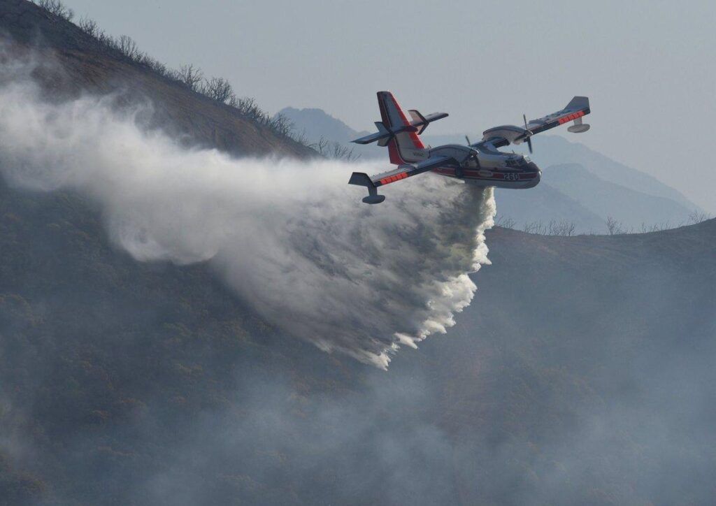 Water bomber fights Thomas Fire Los Padres National Forest 38299403985